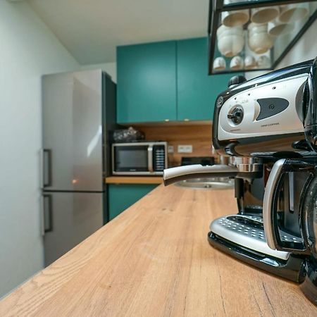 Le Semnoz charmant appartement pour 3 personnes à deux pas du lac! Sévrier Exterior foto
